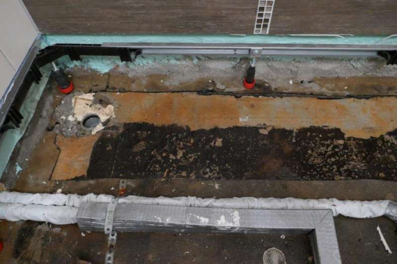 BAU.DE / BAU-Forum: 2. Bild zu Antwort "Und jetzt noch ein paar Bilder..." auf die Frage "Wasser im Keller Neubau (2011) auf Bodenplatte: Ursachen, Lösungen & Kosten?" im BAU-Forum "Keller" BAU.DE / BAU-Forum: 2. Bild zu Antwort "Und jetzt noch ein paar Bilder..." auf die Frage "Wasser im Keller Neubau (2011) auf Bodenplatte: Ursachen, Lösungen & Kosten?" im BAU-Forum "Keller"