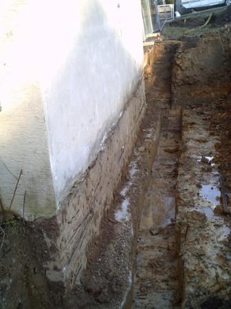 BAU.DE / BAU-Forum: 1. Bild zu Frage "Nachbarfundament ragt &uuml;ber Grenze (Grenzbebauung)" im BAU-Forum "Neubau"