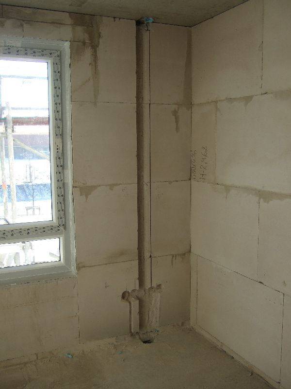 BAU.DE / BAU-Forum: 2. Bild zu Antwort "Die..." auf die Frage "Kalksandstein-Neubau: Stumpfsto&szlig; &ndash; Rissbildung bei gro&szlig;fl&auml;chigen Fenstern?" im BAU-Forum "Neubau"