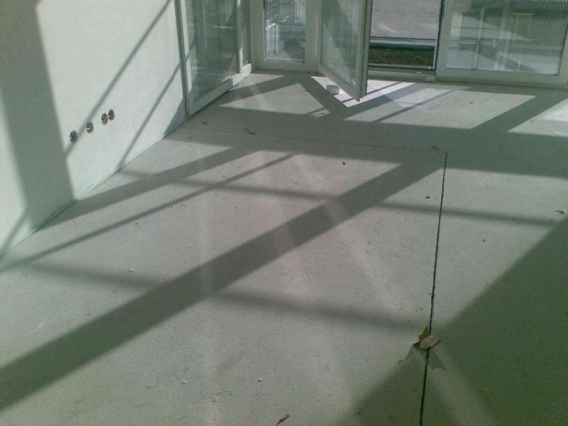 BAU.DE / BAU-Forum: 2. Bild zu Frage "Baufuge quer durchs Wohnzimmer" im BAU-Forum "Neubau" BAU.DE / BAU-Forum: 2. Bild zu Frage "Baufuge quer durchs Wohnzimmer" im BAU-Forum "Neubau"