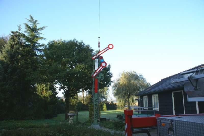 BAU.DE / BAU-Forum: 1. Bild zu Frage "Abst&auml;nde zu Nachbargrundst&uuml;ck f&uuml;r Bahnsignal" im BAU-Forum "Bauplanung / Baugenehmigung"