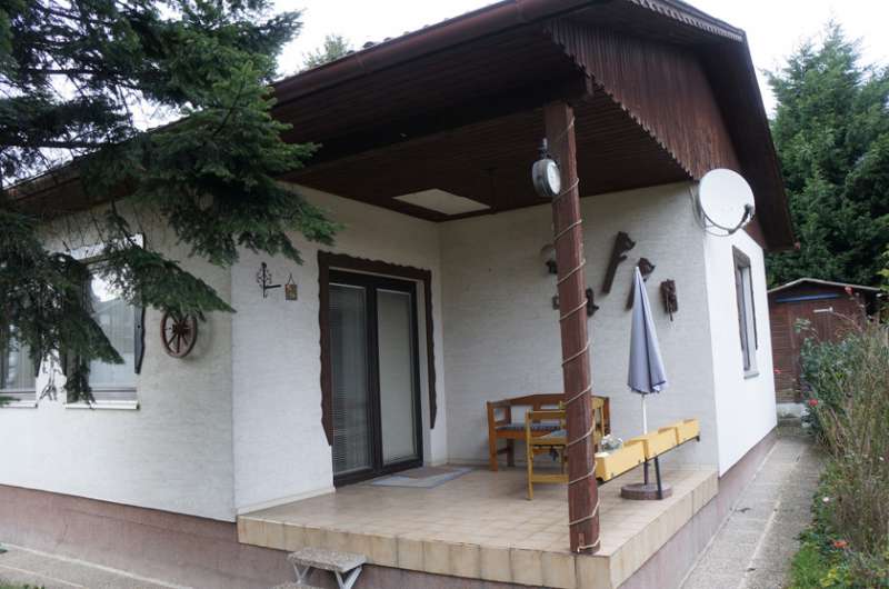 BAU.DE / BAU-Forum: 1. Bild zu Frage "Verkleidung Terrasse genehmigungspflichtig?" im BAU-Forum "Bauplanung / Baugenehmigung"