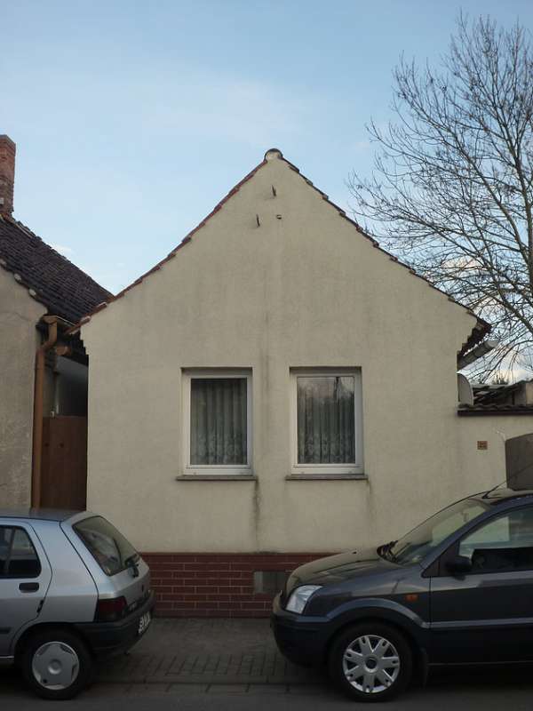 BAU.DE / BAU-Forum: 1. Bild zu Frage "Grenzbebauung Mansarddach" im BAU-Forum "Bauplanung / Baugenehmigung" BAU.DE / BAU-Forum: 1. Bild zu Frage "Grenzbebauung Mansarddach" im BAU-Forum "Bauplanung / Baugenehmigung"