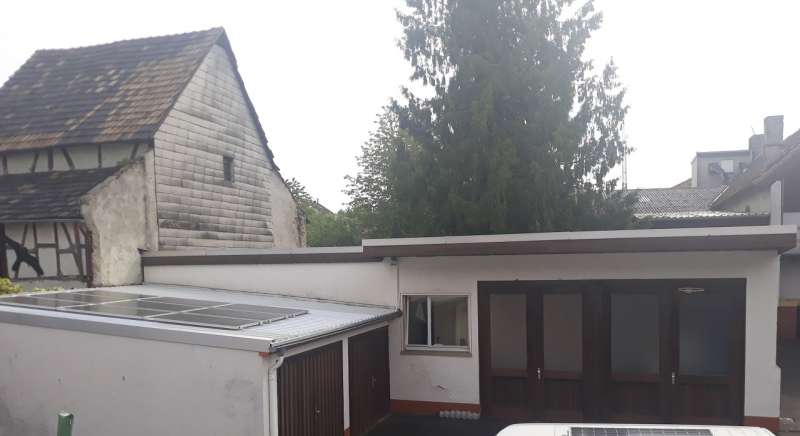 BAU.DE / BAU-Forum: 1. Bild zu Frage "Garage auf Grenzbebauung f&uuml;r Wohnraum Aufstocken" im BAU-Forum "Bauplanung / Baugenehmigung"