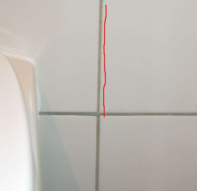 BAU.DE / BAU-Forum: 1. Bild zu Frage "Fugenrisse in H&auml;nge-WC an Trockenbau-Wand" im BAU-Forum "Sanit&auml;r, Bad, Dusche, WC"