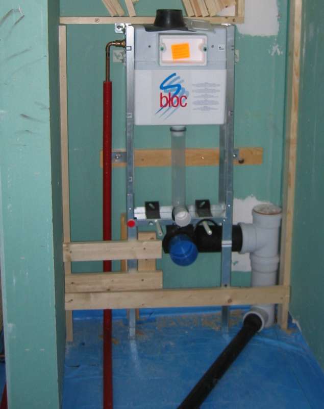 BAU.DE / BAU-Forum: 2. Bild zu Frage "Abfluss Tiefsp&uuml;l-WC falsch verlegt?" im BAU-Forum "Sanit&auml;r, Bad, Dusche, WC"