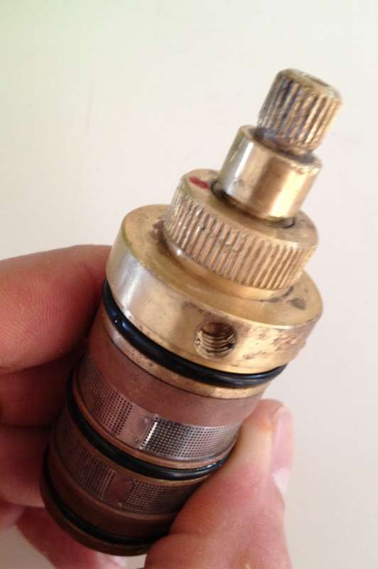 BAU.DE / BAU-Forum: 2. Bild zu Frage "Suche Kartusche / Patrone für Duschpaneel" im BAU-Forum "Sanitär, Bad, Dusche, WC" BAU.DE / BAU-Forum: 2. Bild zu Frage "Suche Kartusche / Patrone für Duschpaneel" im BAU-Forum "Sanitär, Bad, Dusche, WC"