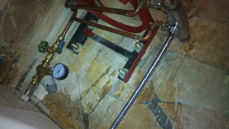 BAU.DE / BAU-Forum: 1. Bild zu Frage "Neuer 80 l Elektr. Boiler+Armatur: erst kommt Wasser zu heiß, dann sehr schnell kalt" im BAU-Forum "Sanitär, Bad, Dusche, WC" BAU.DE / BAU-Forum: 1. Bild zu Frage "Neuer 80 l Elektr. Boiler+Armatur: erst kommt Wasser zu heiß, dann sehr schnell kalt" im BAU-Forum "Sanitär, Bad, Dusche, WC"