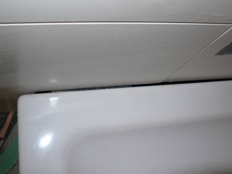 BAU.DE / BAU-Forum: 3. Bild zu Frage "Detail Anschluss Duschwanne/Fliesen" im BAU-Forum "Sanitär, Bad, Dusche, WC" BAU.DE / BAU-Forum: 3. Bild zu Frage "Detail Anschluss Duschwanne/Fliesen" im BAU-Forum "Sanitär, Bad, Dusche, WC"