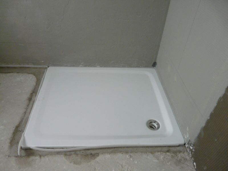 BAU.DE / BAU-Forum: 1. Bild zu Frage "Kaldewei Superplan Duschwanne knarrt und wippt.. Bitte um Hilfe!" im BAU-Forum "Sanitär, Bad, Dusche, WC" BAU.DE / BAU-Forum: 1. Bild zu Frage "Kaldewei Superplan Duschwanne knarrt und wippt.. Bitte um Hilfe!" im BAU-Forum "Sanitär, Bad, Dusche, WC"