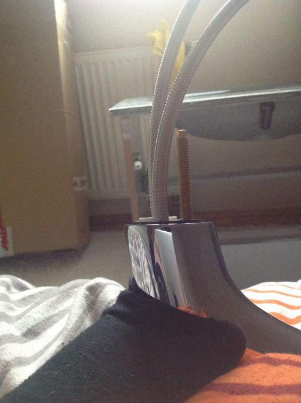 BAU.DE / BAU-Forum: 1. Bild zu Frage "Dichtungsproblem mit HANSA Einloch-Armatur an Waschtisch" im BAU-Forum "Sanit&auml;r, Bad, Dusche, WC"