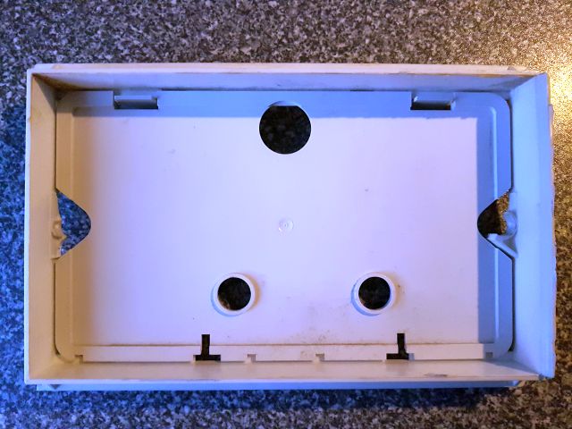 BAU.DE / BAU-Forum: 1. Bild zu Frage "Vorwandelement WC / Befestigung" im BAU-Forum "Sanit&auml;r, Bad, Dusche, WC"