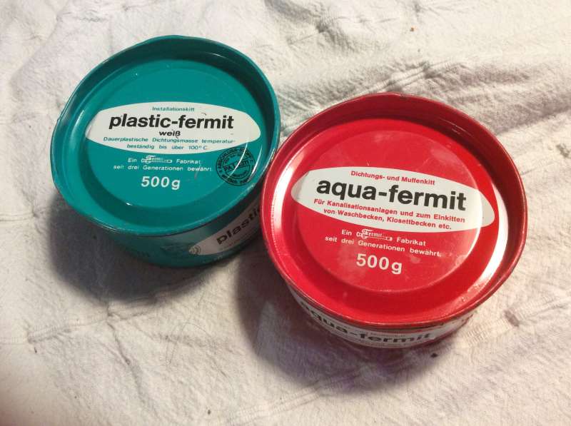 BAU.DE / BAU-Forum: 1. Bild zu Antwort "Gibt es schon ewig..." auf die Frage "Abwasserrohr abdichten: Welche Methoden f&uuml;r KG-Rohr 110mm dauerhaft helfen?" im BAU-Forum "Sanit&auml;r, Bad, Dusche, WC"