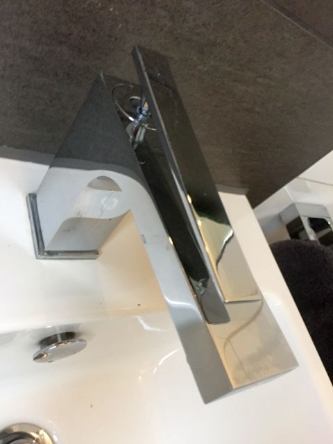 BAU.DE / BAU-Forum: 2. Bild zu Frage "Mischbatterie &nbsp;-&nbsp; Ich kenne den Hersteller nicht" im BAU-Forum "Sanit&auml;r, Bad, Dusche, WC"