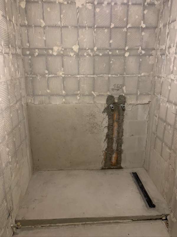 BAU.DE / BAU-Forum: 1. Bild zu Frage "Begehbare Dusche mit Stufe Abschluss &nbsp;-&nbsp; Idee" im BAU-Forum "Sanit&auml;r, Bad, Dusche, WC"