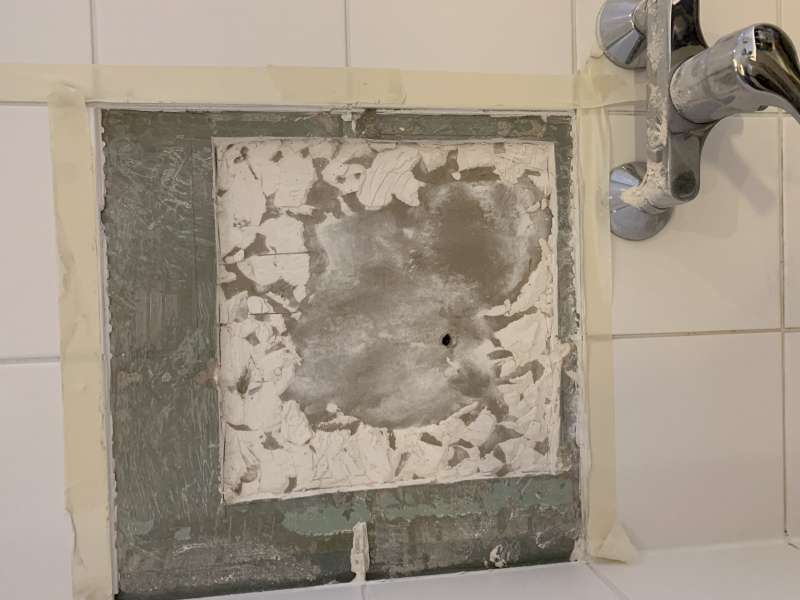 BAU.DE / BAU-Forum: 1. Bild zu Frage "Wandabdichtung Dusche hinter Fliesen &nbsp;-&nbsp; Reparatur?" im BAU-Forum "Sanit&auml;r, Bad, Dusche, WC"