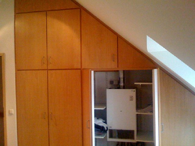 BAU.DE / BAU-Forum: 1. Bild zu Antwort "Foto: Schrank mit Gastherme – Türenverkleidung sichtbar" auf die Frage "Styropor schneiden: Anleitung, Tipps & Werkzeuge für saubere Kanten?" im BAU-Forum "Modernisierung / Sanierung / Bauschäden" BAU.DE / BAU-Forum: 1. Bild zu Antwort "Foto: Schrank mit Gastherme – Türenverkleidung sichtbar" auf die Frage "Styropor schneiden: Anleitung, Tipps & Werkzeuge für saubere Kanten?" im BAU-Forum "Modernisierung / Sanierung / Bauschäden"