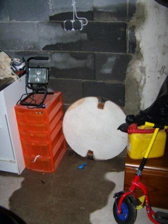 BAU.DE / BAU-Forum: 1. Bild zu Frage "Wasser in Garage: Ursachenforschung & Abdichtung &ndash; Was tun bei Wassereintritt?" im BAU-Forum "Modernisierung / Sanierung / Bausch&auml;den"