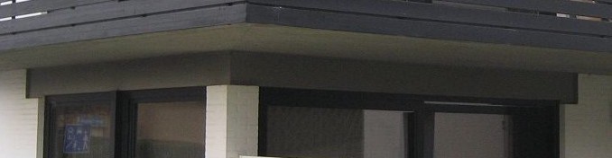 BAU.DE / BAU-Forum: 1. Bild zu Antwort "Fenstersturz: W&auml;rmebr&uuml;cke durch unged&auml;mmten Au&szlig;enbereich?" auf die Frage "Fenstersturz isolieren: Ursachen, Methoden & Kosten f&uuml;r optimale D&auml;mmung?" im BAU-Forum "Modernisierung / Sanierung / Bausch&auml;den"