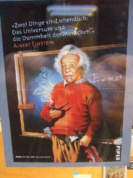BAU.DE / BAU-Forum: 1. Bild zu Antwort "Bielefelder Schaufenster: Passendes Bild zur Diskussion" auf die Frage "Reihenendhaus sanieren: Welche Ma&szlig;nahmen lohnen sich wirklich? Kosten, D&auml;mmung & Heizung" im BAU-Forum "Modernisierung / Sanierung / Bausch&auml;den"