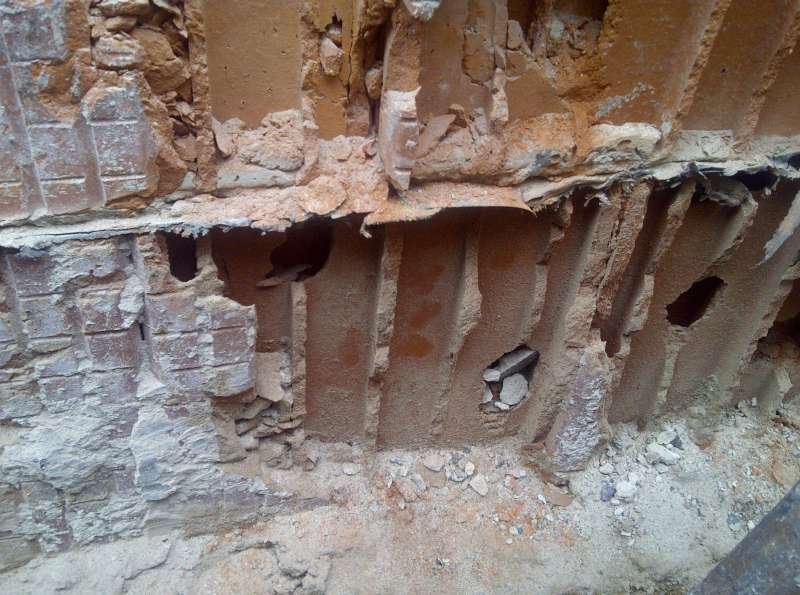 BAU.DE / BAU-Forum: 4. Bild zu Frage "Bodenplatte Abdichtungsprobleme: Ursachen, Sanierung & Kosten bei Altbau?" im BAU-Forum "Modernisierung / Sanierung / Bausch&auml;den"