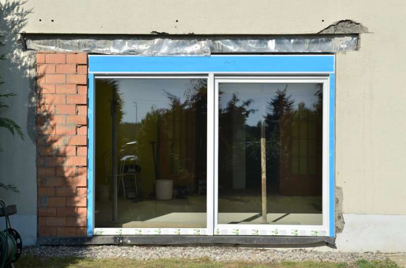 BAU.DE / BAU-Forum: 1. Bild zu Frage "Doppel-T-Tr&auml;ger &uuml;ber Mauerwerk: Schwei&szlig;n&auml;hte, Schwitzwasser & Statik pr&uuml;fen?" im BAU-Forum "Modernisierung / Sanierung / Bausch&auml;den"