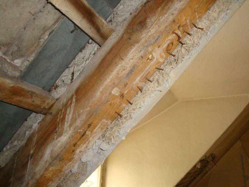 BAU.DE / BAU-Forum: 1. Bild zu Frage "Materialbestimmung: Was ist das f&uuml;r ein Baustoff? Analyse & Eigenschaften" im BAU-Forum "Modernisierung / Sanierung / Bausch&auml;den"