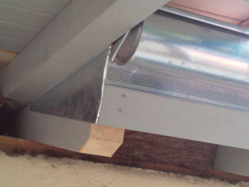 BAU.DE / BAU-Forum: 3. Bild zu Antwort "Dachsanierung: Zus&auml;tzliche Bilder der Spenglerarbeiten" auf die Frage "Spenglerarbeiten am Dach mangelhaft? Erkennung von M&auml;ngeln & Rechte als Bauherr" im BAU-Forum "Modernisierung / Sanierung / Bausch&auml;den"