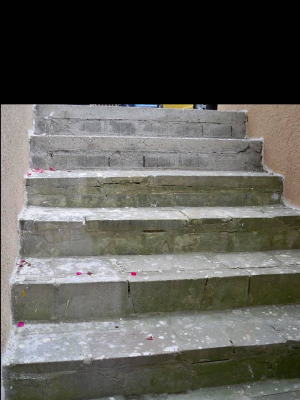 BAU.DE / BAU-Forum: 1. Bild zu Antwort "hier das gew&uuml;nschte Foto" auf die Frage "Sandsteintreppe mit Granit belegen: Risiken, Kosten & Vorbereitung f&uuml;r Au&szlig;enbereich?" im BAU-Forum "Modernisierung / Sanierung / Bausch&auml;den"