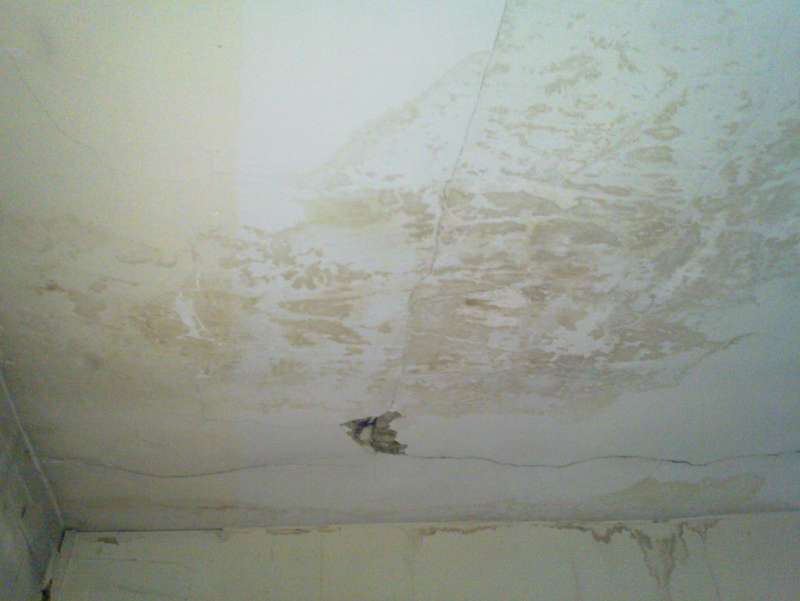 BAU.DE / BAU-Forum: 2. Bild zu Frage "Decke erneuern / Aufbau einer Decke?" im BAU-Forum "Modernisierung / Sanierung / Bausch&auml;den"