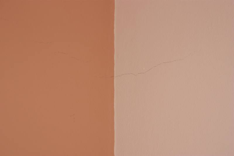 BAU.DE / BAU-Forum: 2. Bild zu Frage "Setzrisse im Haus: Ursachen, Bewertung & Maßnahmen – Ist das noch normal?" im BAU-Forum "Modernisierung / Sanierung / Bauschäden" BAU.DE / BAU-Forum: 2. Bild zu Frage "Setzrisse im Haus: Ursachen, Bewertung & Maßnahmen – Ist das noch normal?" im BAU-Forum "Modernisierung / Sanierung / Bauschäden"