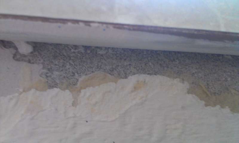 BAU.DE / BAU-Forum: 5. Bild zu Antwort "Kann mir jemand sagen, ob in..." auf die Frage "Asbest in D&auml;mmung erkennen? Graue Platte mit Styropor &ndash; Analyse & Risikobewertung" im BAU-Forum "Modernisierung / Sanierung / Bausch&auml;den"