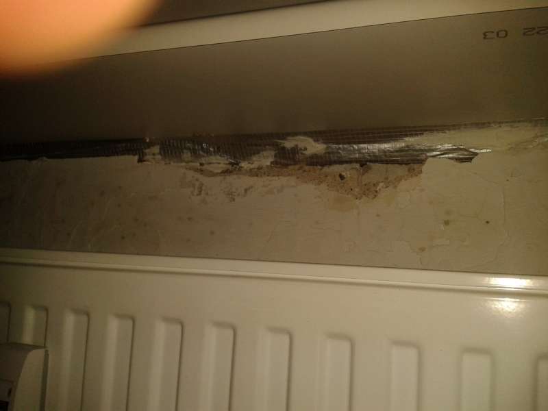 BAU.DE / BAU-Forum: 4. Bild zu Frage "WDVS-Schaden gef&auml;hrlich?" im BAU-Forum "Modernisierung / Sanierung / Bausch&auml;den"