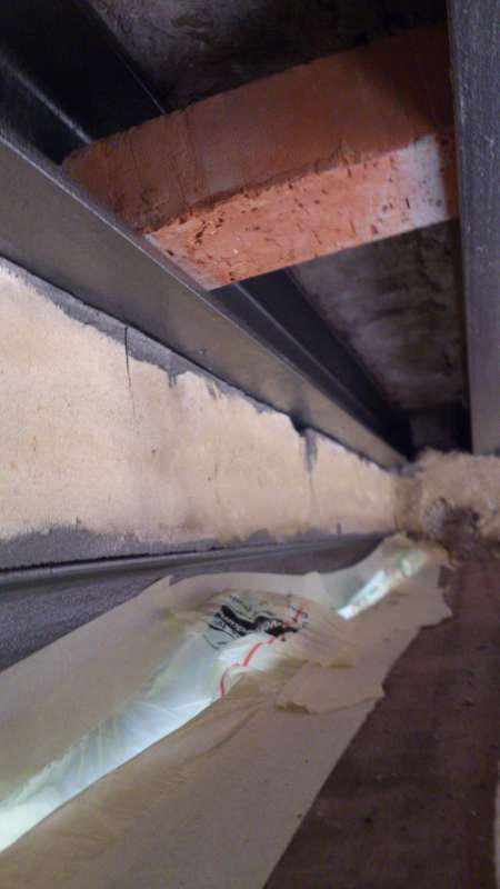 BAU.DE / BAU-Forum: 2. Bild zu Frage "Sanierung Rollladenkasten (Stahltr&auml;ger)" im BAU-Forum "Modernisierung / Sanierung / Bausch&auml;den"