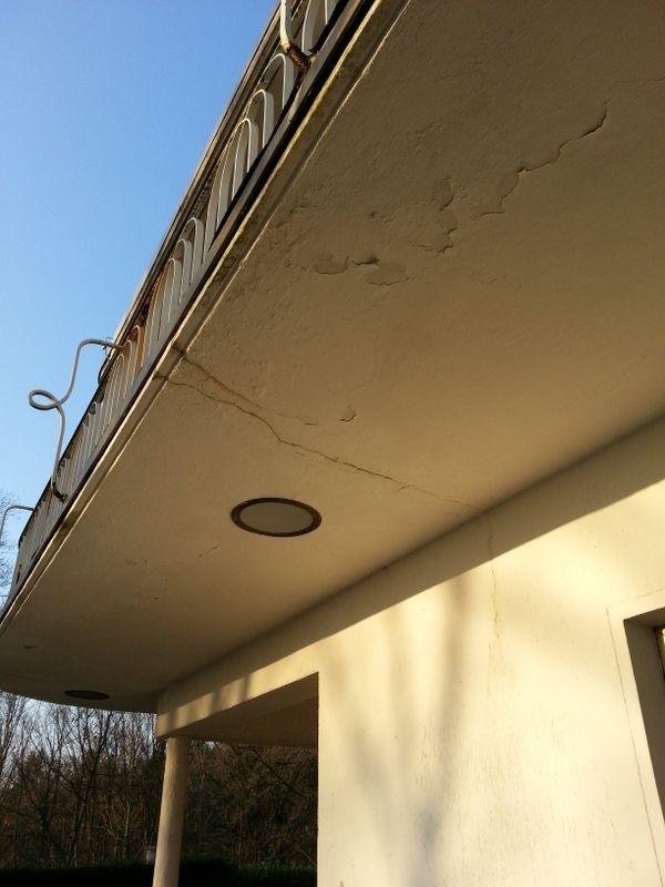 BAU.DE / BAU-Forum: 1. Bild zu Frage "Entsteht ein bergbaubedingter Fassadenriss am Bauk&ouml;rper von au&szlig;en nach innen oder von innen nach au&szlig;en?" im BAU-Forum "Modernisierung / Sanierung / Bausch&auml;den"