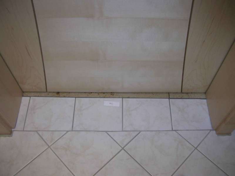 BAU.DE / BAU-Forum: 1. Bild zu Antwort "T&uuml;ren vom Fachbetrieb" auf die Frage "Zimmert&uuml;r Anschlagluft zu gro&szlig;: Austausch notwendig? Ursachen, Kosten & L&ouml;sungen" im BAU-Forum "Modernisierung / Sanierung / Bausch&auml;den"