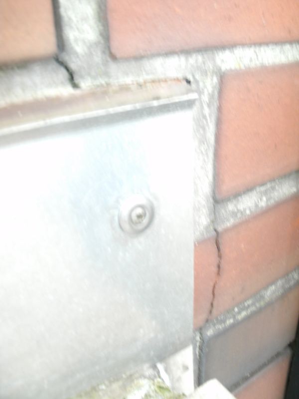 BAU.DE / BAU-Forum: 1. Bild zu Antwort "Risse auch oberhalb" auf die Frage "Klinkerfassade Risse (Bj. 93): Ursachen, Sanierung & Kosten für die Reparatur?" im BAU-Forum "Modernisierung / Sanierung / Bauschäden" BAU.DE / BAU-Forum: 1. Bild zu Antwort "Risse auch oberhalb" auf die Frage "Klinkerfassade Risse (Bj. 93): Ursachen, Sanierung & Kosten für die Reparatur?" im BAU-Forum "Modernisierung / Sanierung / Bauschäden"