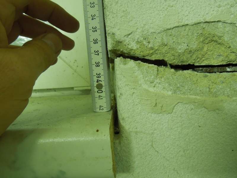 BAU.DE / BAU-Forum: 3. Bild zu Frage "Fundamentplatte reißt an einem Eck, dadurch starke Risse in den Kellerwänden" im BAU-Forum "Modernisierung / Sanierung / Bauschäden" BAU.DE / BAU-Forum: 3. Bild zu Frage "Fundamentplatte reißt an einem Eck, dadurch starke Risse in den Kellerwänden" im BAU-Forum "Modernisierung / Sanierung / Bauschäden"