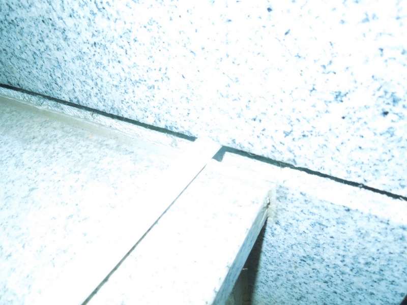 BAU.DE / BAU-Forum: 1. Bild zu Frage "Außenstiege "geht weg" bzw. kippt" im BAU-Forum "Modernisierung / Sanierung / Bauschäden" BAU.DE / BAU-Forum: 1. Bild zu Frage "Außenstiege "geht weg" bzw. kippt" im BAU-Forum "Modernisierung / Sanierung / Bauschäden"