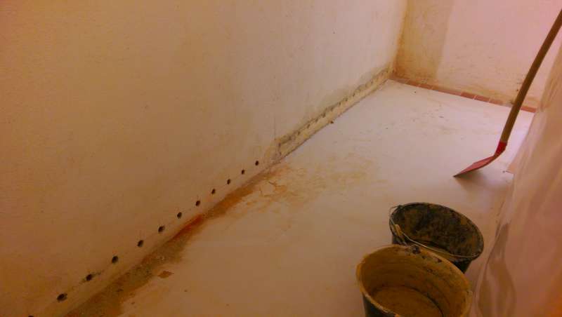 BAU.DE / BAU-Forum: 2. Bild zu Frage "Wir brauchen Hilfe wegen Horizontalabdichtung" im BAU-Forum "Modernisierung / Sanierung / Bausch&auml;den"