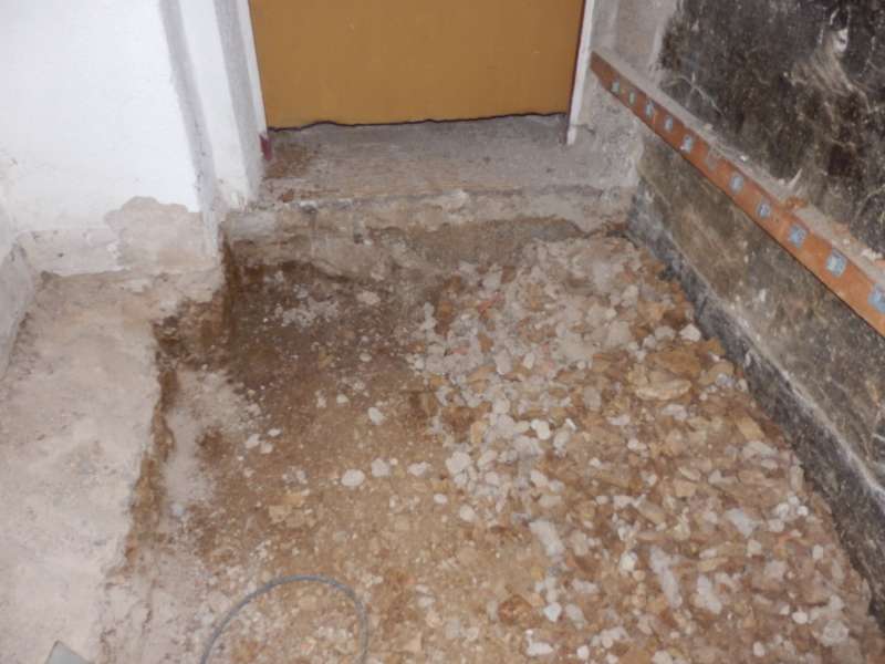 BAU.DE / BAU-Forum: 1. Bild zu Frage "St&uuml;ck Fundament entfernen" im BAU-Forum "Modernisierung / Sanierung / Bausch&auml;den"