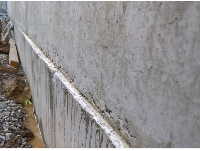 BAU.DE / BAU-Forum: 2. Bild zu Antwort "Bilder #3" auf die Frage "Bauschäden nach 2 Wochen: Ursachen, Risiken & Sofortmaßnahmen?" im BAU-Forum "Modernisierung / Sanierung / Bauschäden" BAU.DE / BAU-Forum: 2. Bild zu Antwort "Bilder #3" auf die Frage "Bauschäden nach 2 Wochen: Ursachen, Risiken & Sofortmaßnahmen?" im BAU-Forum "Modernisierung / Sanierung / Bauschäden"