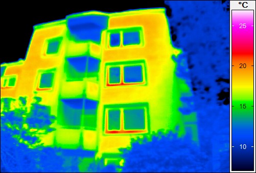BAU.DE / BAU-Forum: 1. Bild zu Frage "Starker Schimmelbefall in der Wohnung" im BAU-Forum "Modernisierung / Sanierung / Bausch&auml;den"
