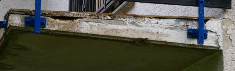 BAU.DE / BAU-Forum: 1. Bild zu Frage "Balkonsanierung: womit Fliesenfugen reparieren?" im BAU-Forum "Modernisierung / Sanierung / Bausch&auml;den"