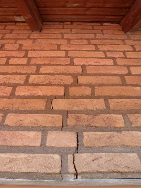 BAU.DE / BAU-Forum: 1. Bild zu Frage "Fenstersturz instand setzen" im BAU-Forum "Modernisierung / Sanierung / Bausch&auml;den"