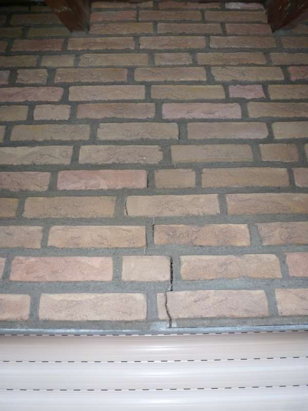 BAU.DE / BAU-Forum: 2. Bild zu Frage "Fenstersturz instand setzen" im BAU-Forum "Modernisierung / Sanierung / Bausch&auml;den"