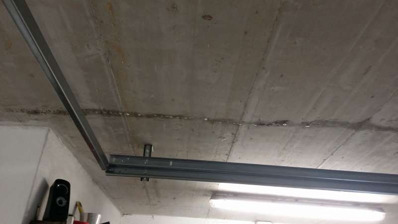 BAU.DE / BAU-Forum: 1. Bild zu Frage "hallo. habe auf meiner Garage vor..." im BAU-Forum "Modernisierung / Sanierung / Bausch&auml;den"