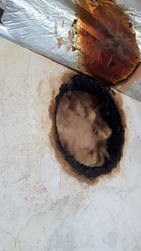 BAU.DE / BAU-Forum: 1. Bild zu Frage "Altes Kaminloch nicht fachm&auml;nnisch geschlossen" im BAU-Forum "Modernisierung / Sanierung / Bausch&auml;den"