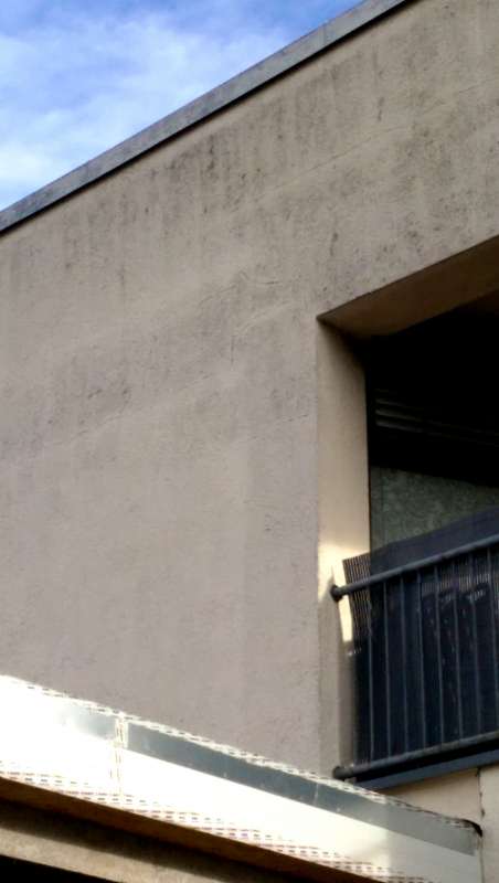 BAU.DE / BAU-Forum: 1. Bild zu Frage "Au&szlig;enfassade schadhaft &nbsp;-&nbsp; innen mit Kalziumsilikatplatten d&auml;mmen?" im BAU-Forum "Modernisierung / Sanierung / Bausch&auml;den"