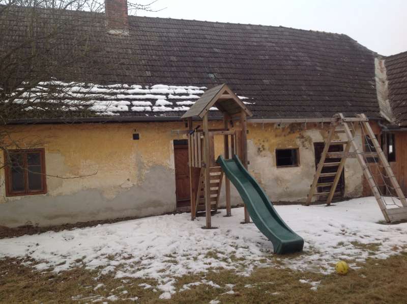 BAU.DE / BAU-Forum: 1. Bild zu Frage "Altes Bauernhaus zuerst zur H&auml;lfte neu aufbauen und dann die andere H&auml;lfte abrei&szlig;en" im BAU-Forum "Modernisierung / Sanierung / Bausch&auml;den"